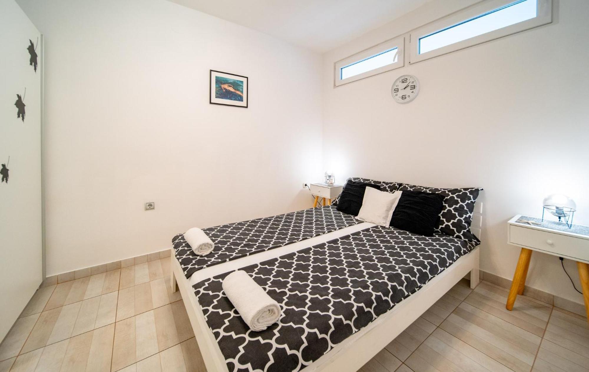 Ferienwohnung Rab Centar Palit Exterior foto